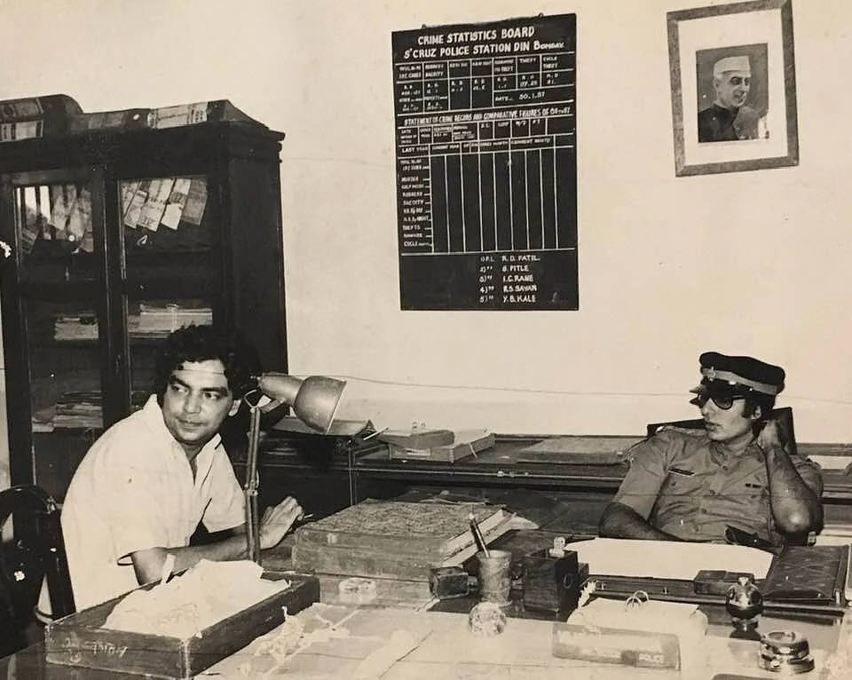 Khalid Mohamed with Amitabh Bachchan on the sets of <i>Shahenshah.</i>