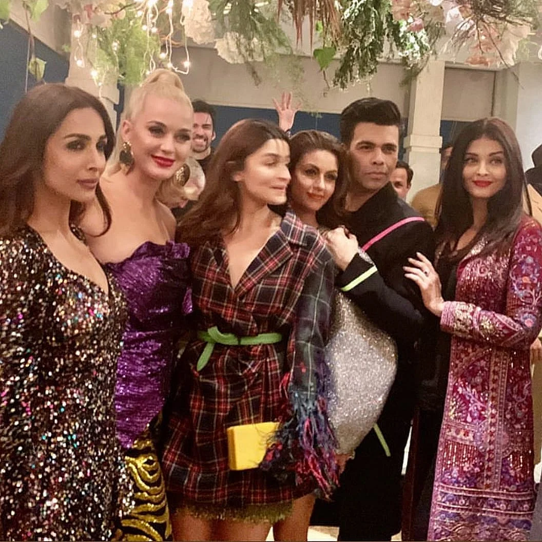 Malaika Arora, Alia Bhatt, Karan Johar, Aishwarya Rai Bachchan & Jacqueline Fernandez with Katy Perry. 