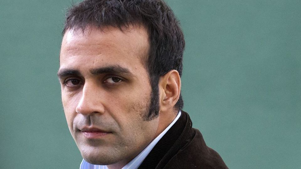 British-born writer Aatish Ali Taseer stands to lose the Overseas Citizen of India (OCI) card and his future visit to India is likely to be banned as he allegedly concealed the fact that his father was a Pakistani.