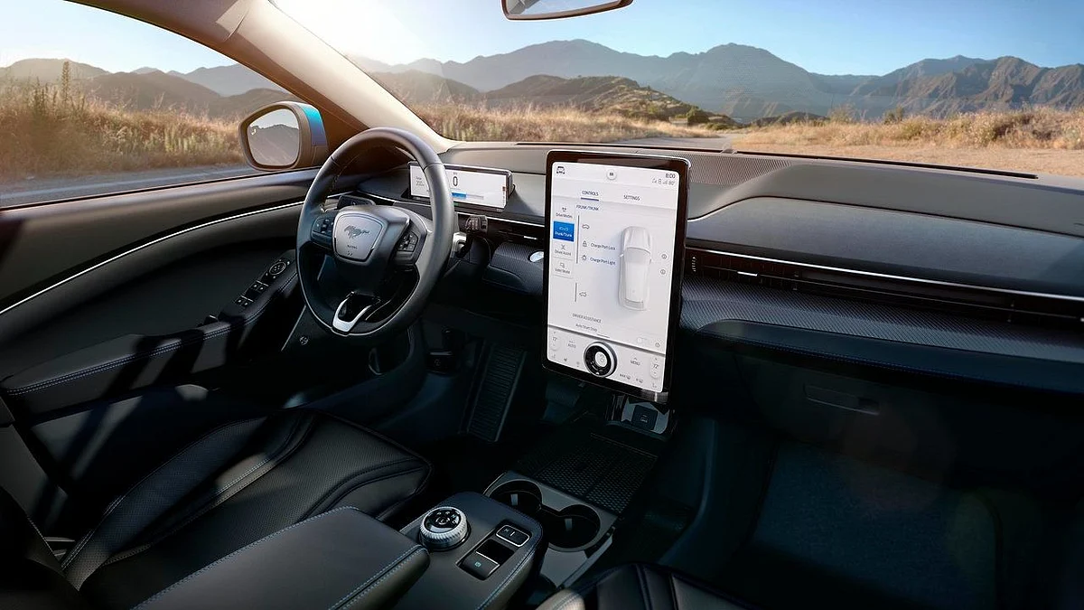 15.5-inch display to guide you through inside the car.
