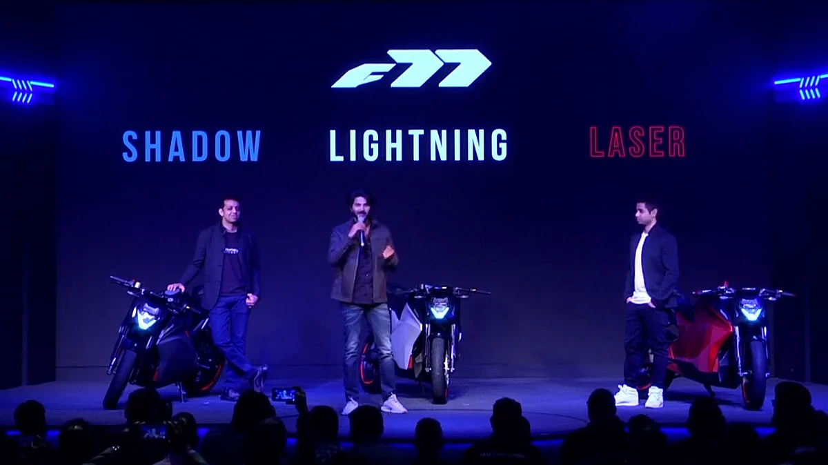 Actor Dulquer Salmaan with the founders of Ultraviolette and the F77 bikes at the unveiling in Bengaluru. 