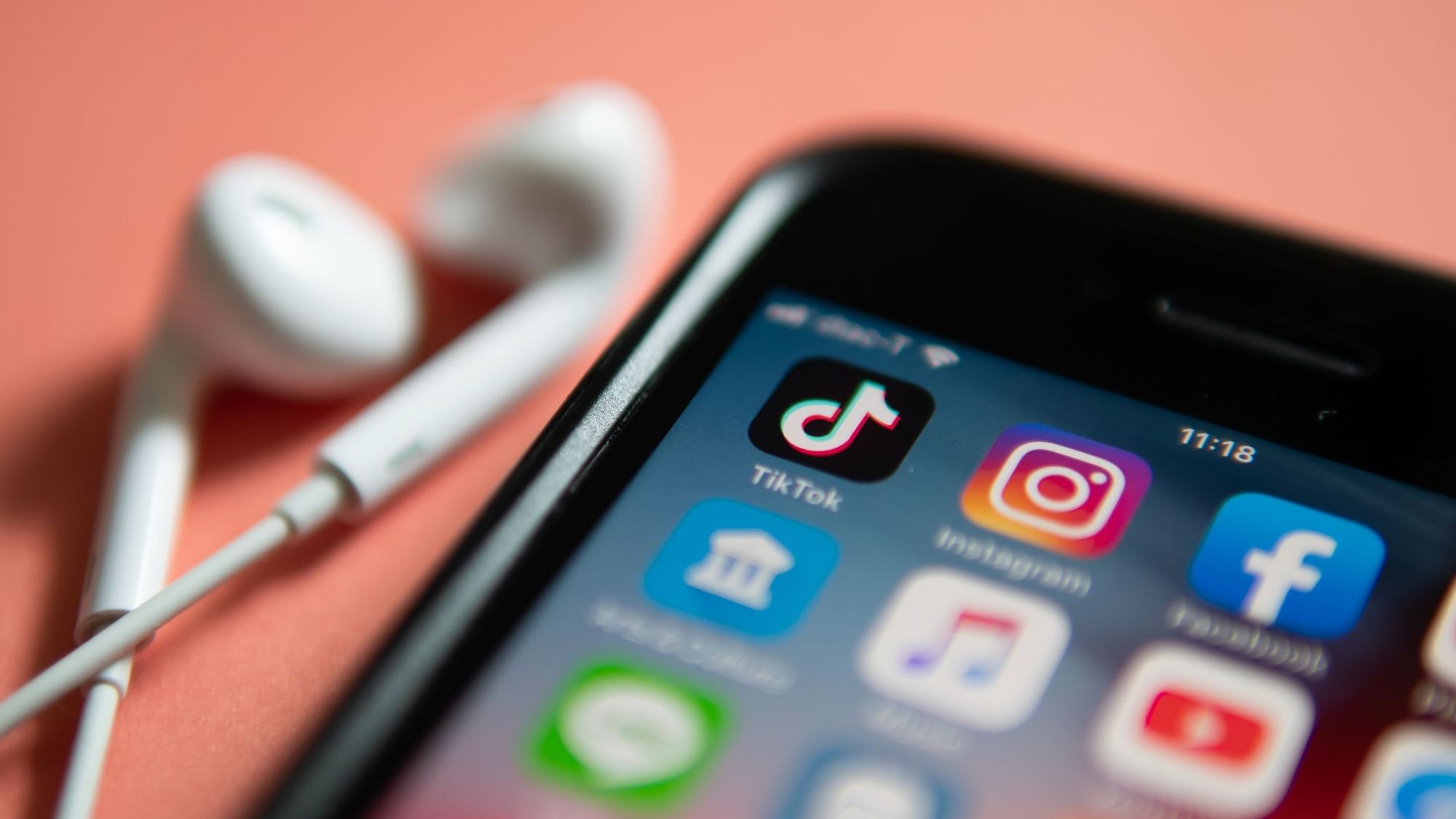 US President Donald Trump has decided to issue an order to ban TikTok in the US.