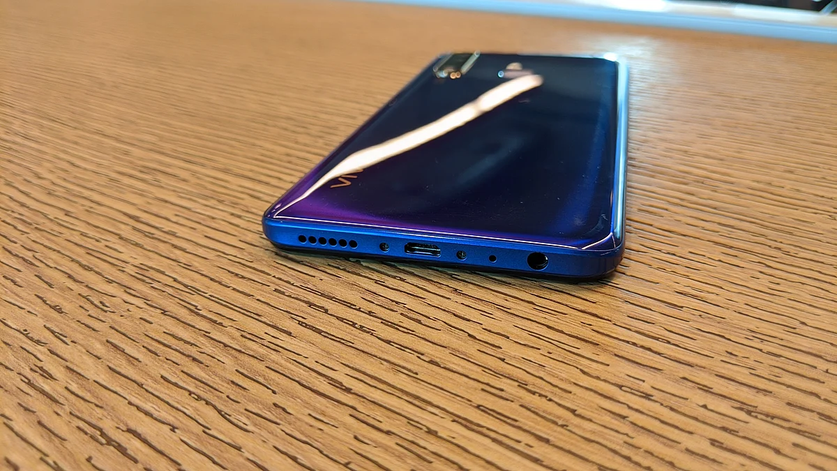 Still using the microUSB 2.0 port, Vivo?