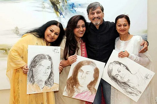 Amol Palekar with his leading ladies Vidya Sinha, Bindiya Goswami and Zarina Wahab.