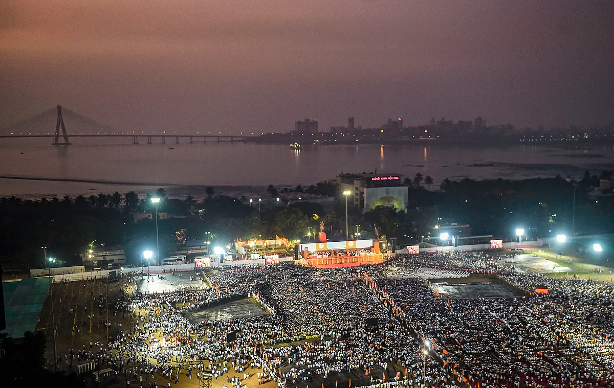 Aerial view of Shivaji Park during the Maharashtra ministry swearing-in ceremony at Shivaji Park.