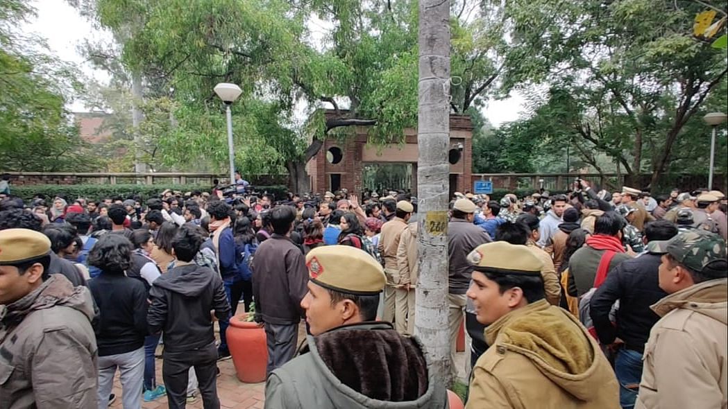 Amid Anti-CAA Stir, DU Calls for Prior Intimation of Any Protest