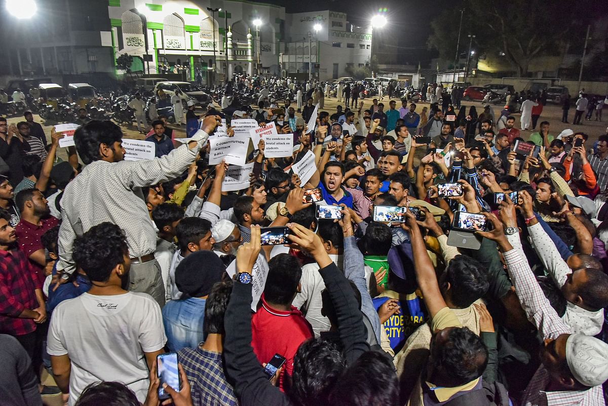 Many students of Maulana Azad National Urdu University took part in Hyderabad protest late night.