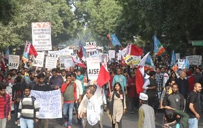 New Delhi: Students of Jawaharlal Nehru University (JNU) take out a protest march from Mandi House to Parliament opposing proposed fee hike in JNU, in New Delhi on Nov 23, 2019. Police personnel will restrain from using force against the students following directions from Commissioner of Police Amulya Patnaik. (Photo: IANS)