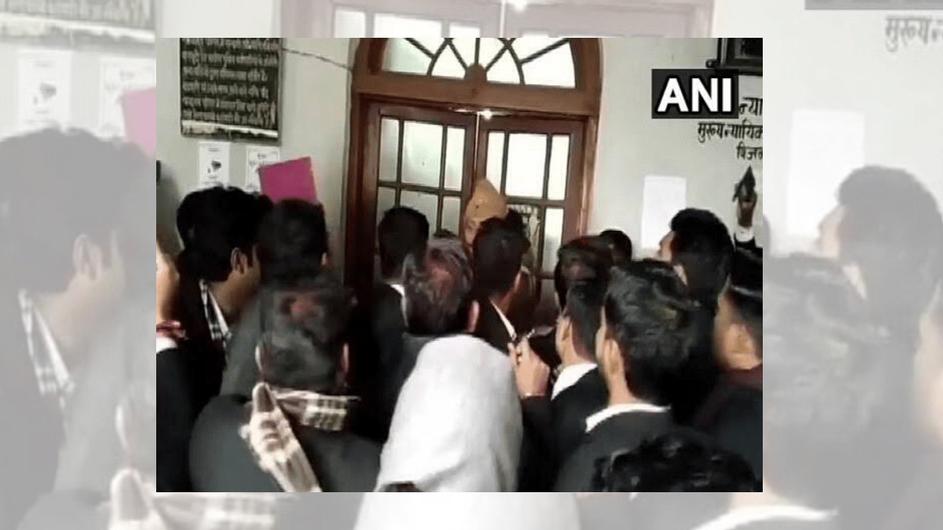 A gangster accused of killing a BSP functionary was shot inside Uttar Pradesh’s Bijnor courtroom.