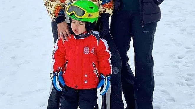 Saif, Kareena and Taimur Enjoy the Snow in Switzerland: Pics
