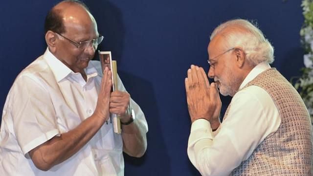 (From left to right) NCP Chief Sharad Pawar and Prime Minister Narendra Modi.&nbsp;