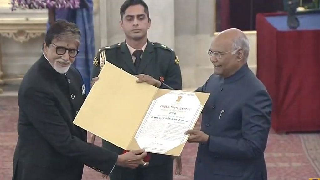 Amitabh Bachchan receives the Dadasaheb Phalke award.