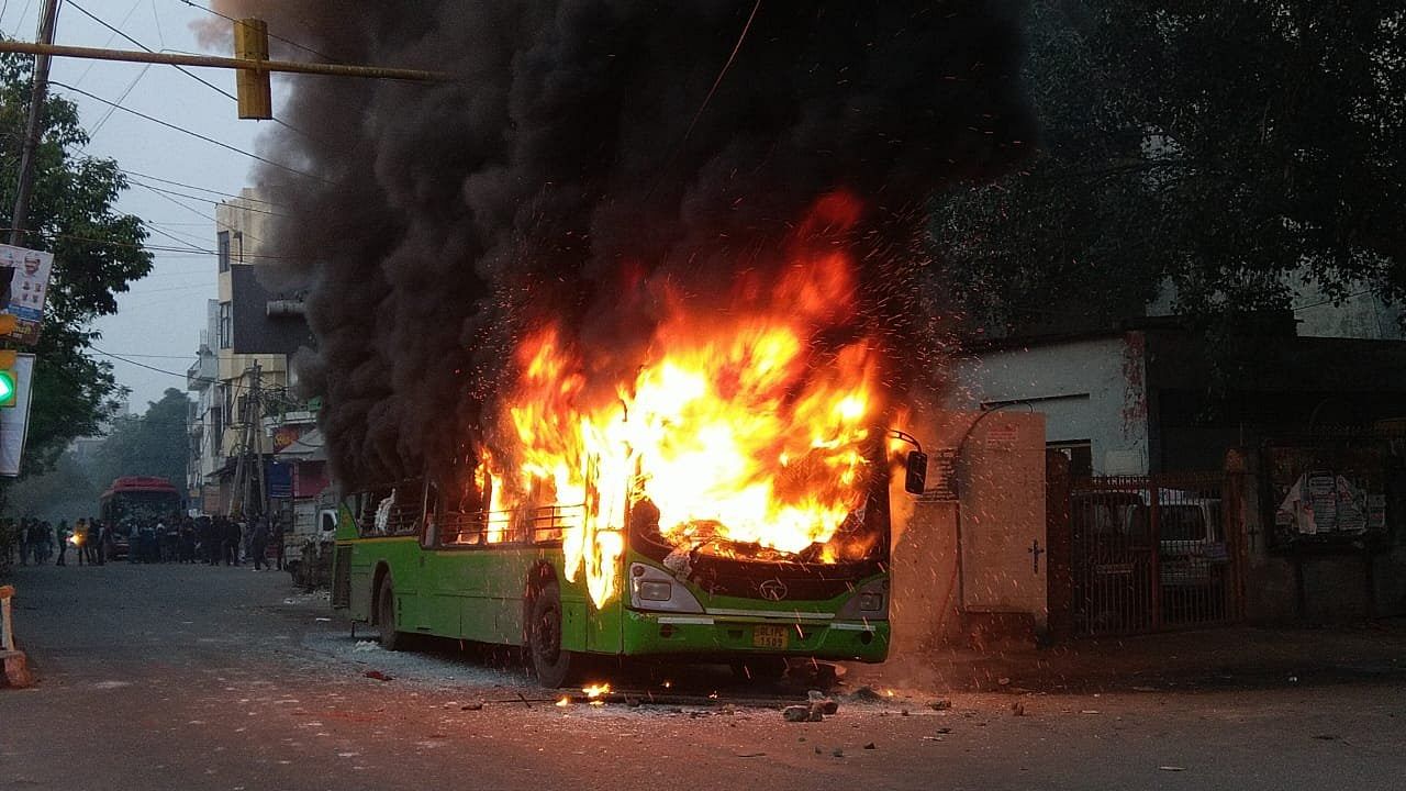 Buses were set on fire on evening of Sunday, 15 December, in south Delhi as protesters staged a demonstration against the Citizenship (Amendment) Act.