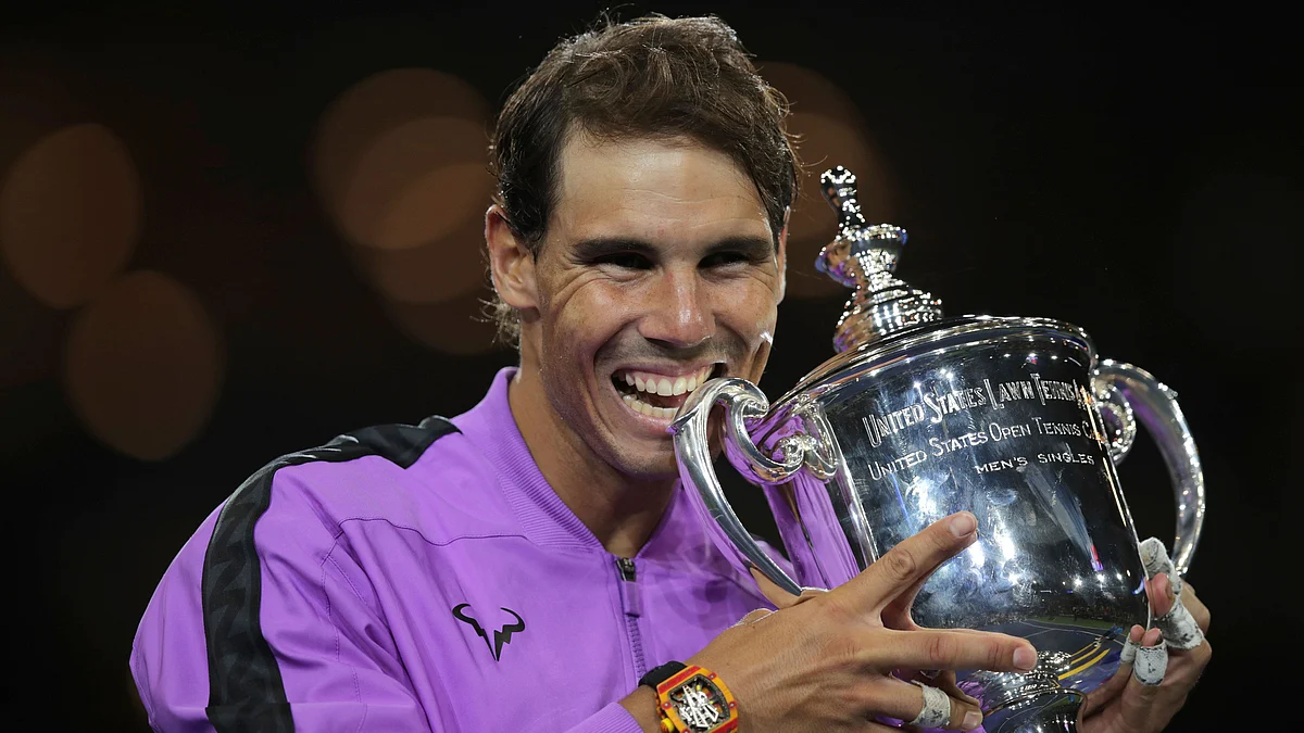 Rafael Nadal with the 2019 US Open trophy.