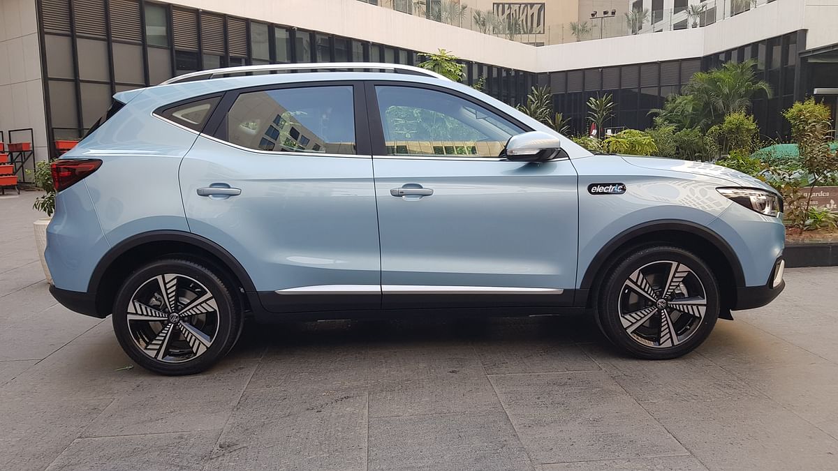 The MG ZS EV is capable of going 340 Km on a full charge with its 44.5 kWh battery system.