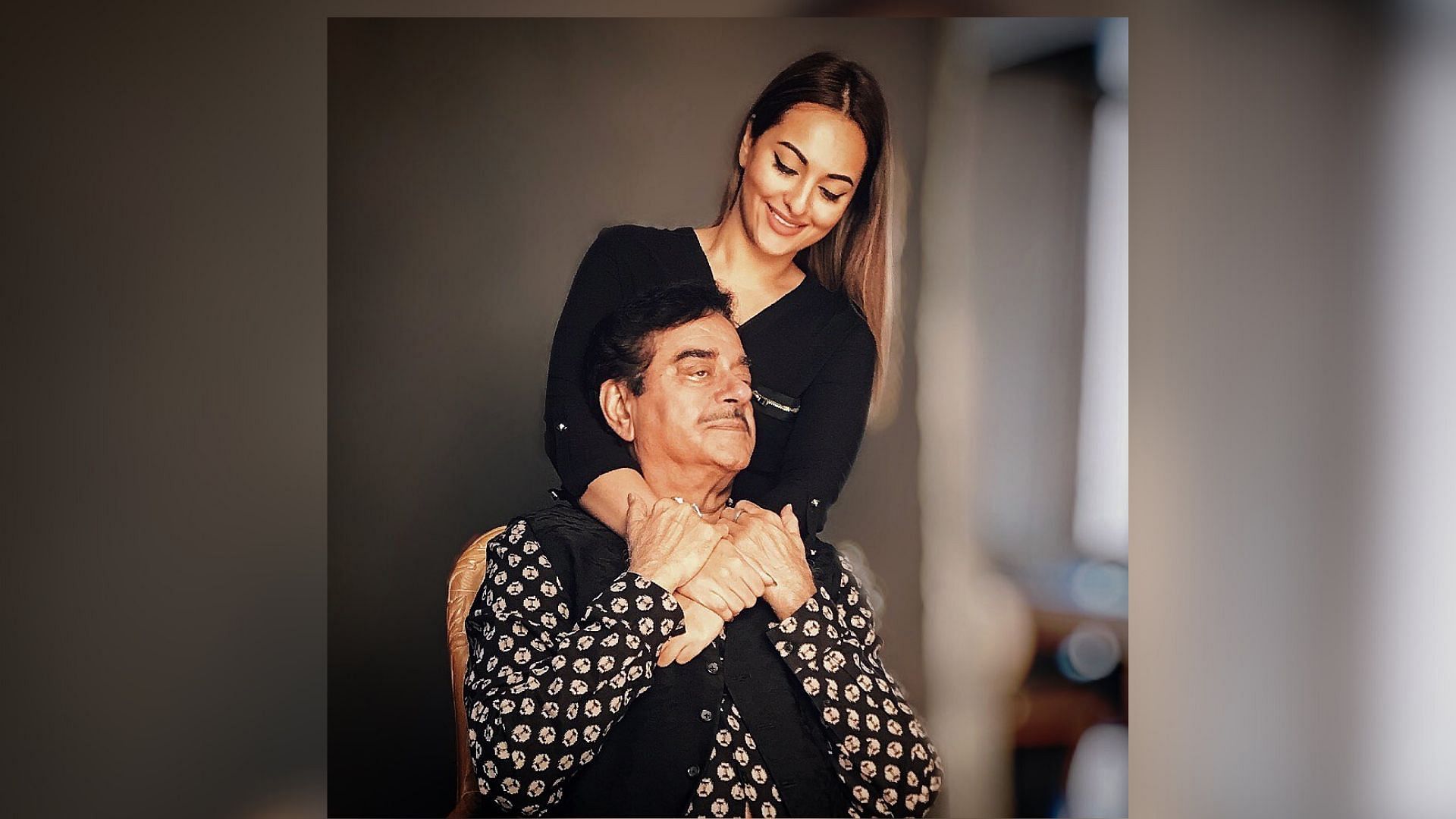 Sonakshi with her father Shatrughan Sinha.&nbsp;
