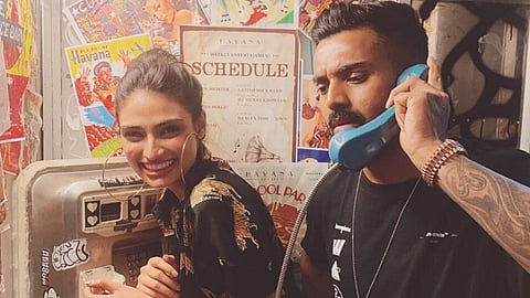 Kl Rahul S Photo With Athiya Shetty Sparks Dating Rumours