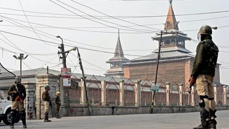 It is for the first time since 5 August that prayers were offered collectively at the mosque in Srinagar.