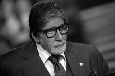 Life never gives up and urges one to never give up easily. ThatÃƒÂ¢Ã‚Â€Ã‚Â™s the quality of life, says Amitabh Bachchan. The Bollywood veteran, who was not long ago discharged from a Mumbai hospital, has penned his thoughts about life on his blog.