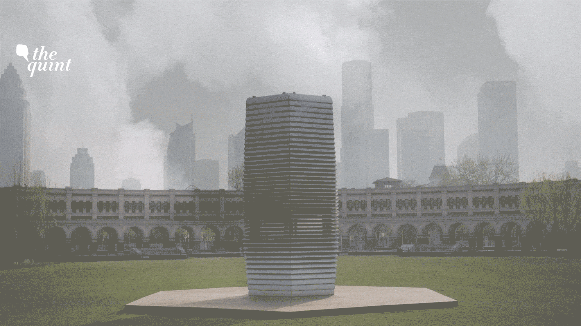 <div class="paragraphs"><p>A representative image of an anti-smog tower.</p></div>