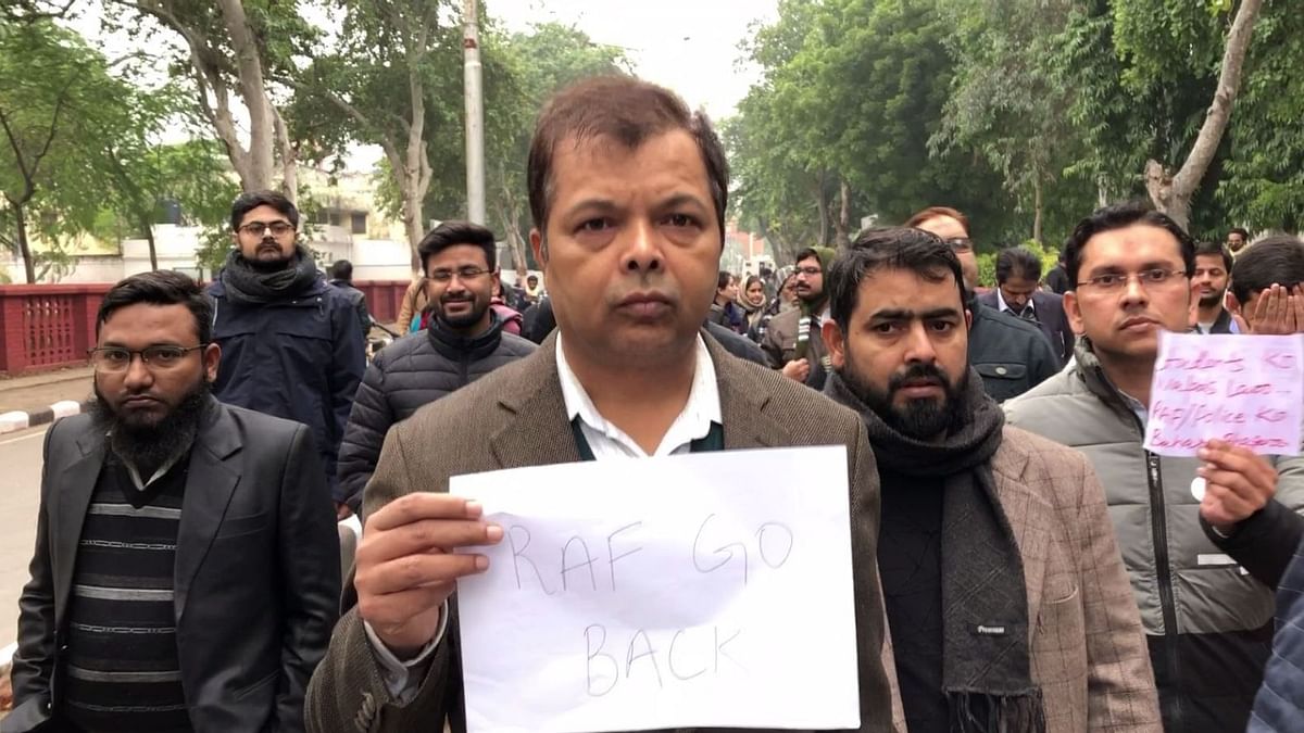 ‘Remove Police From Campus’: AMU Profs Back Students on CAA Rally
