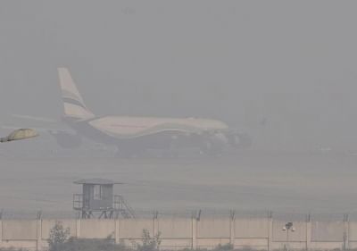 Dense fog disrupts air traffic, life in Kashmir.