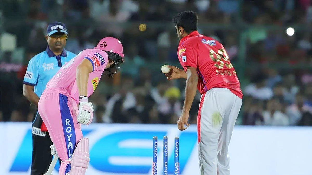 Ravichandran Ashwin (right) recently stated that he would mankad any batsman he finds leaving the crease early this year as well.
