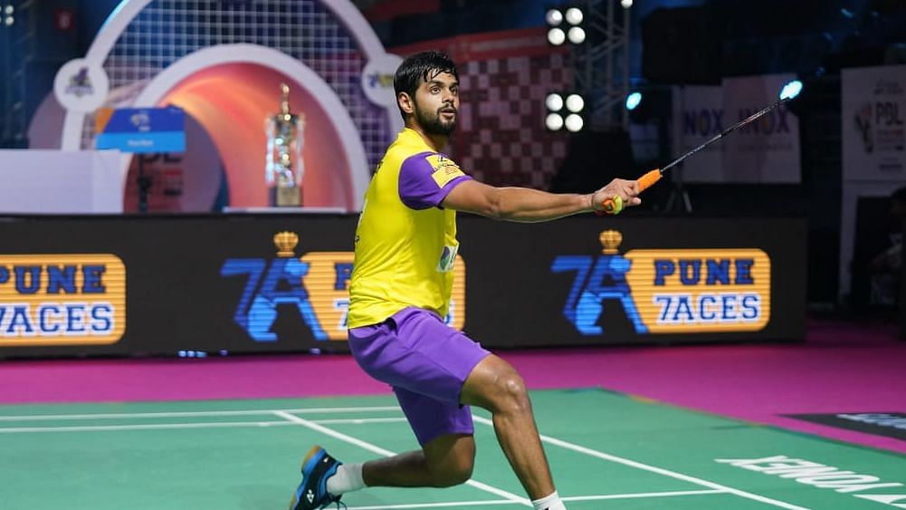 B Sai Praneeth of Bengaluru Raptors held his nerves to beat Mumbai Rockets’ Parupalli Kashyap to help the defending champions remain in contention for the semi-finals at the Premier Badminton League on Tuesday, 4 February.