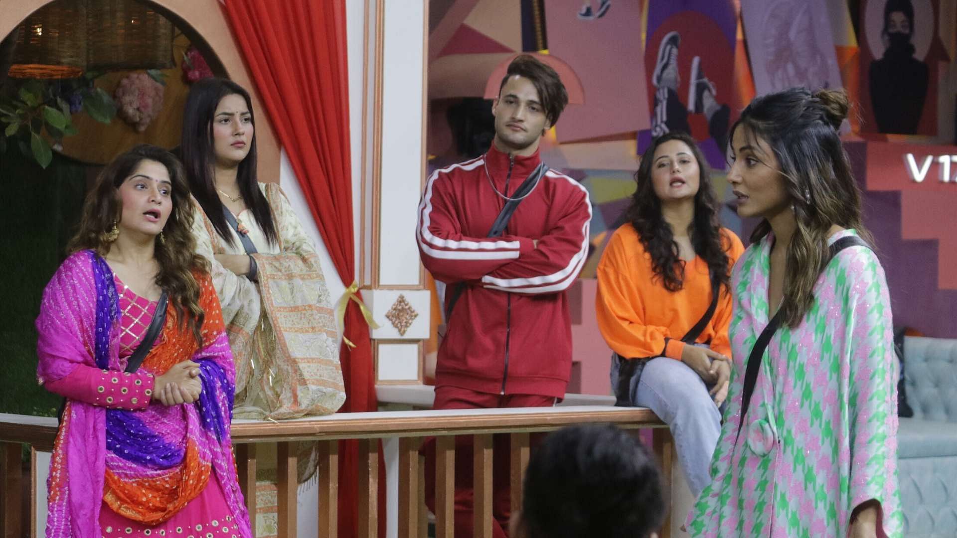The contestants fight it out to join the <i>Bigg Boss </i>Elite Club.