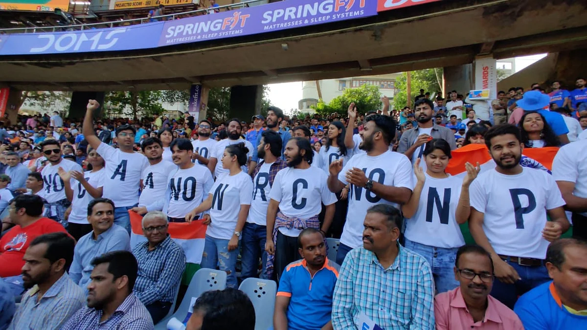 Mumbai Students Take to India Vs Aus ODI to Protest Against CAA