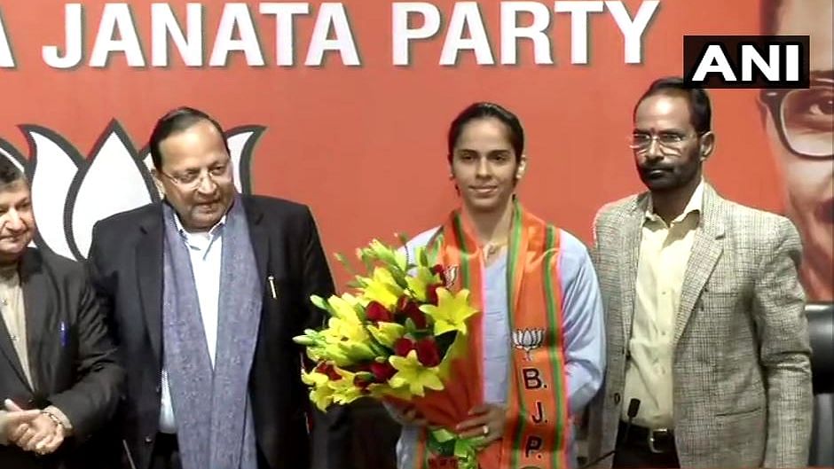 Saina Nehwal joins the BJP.