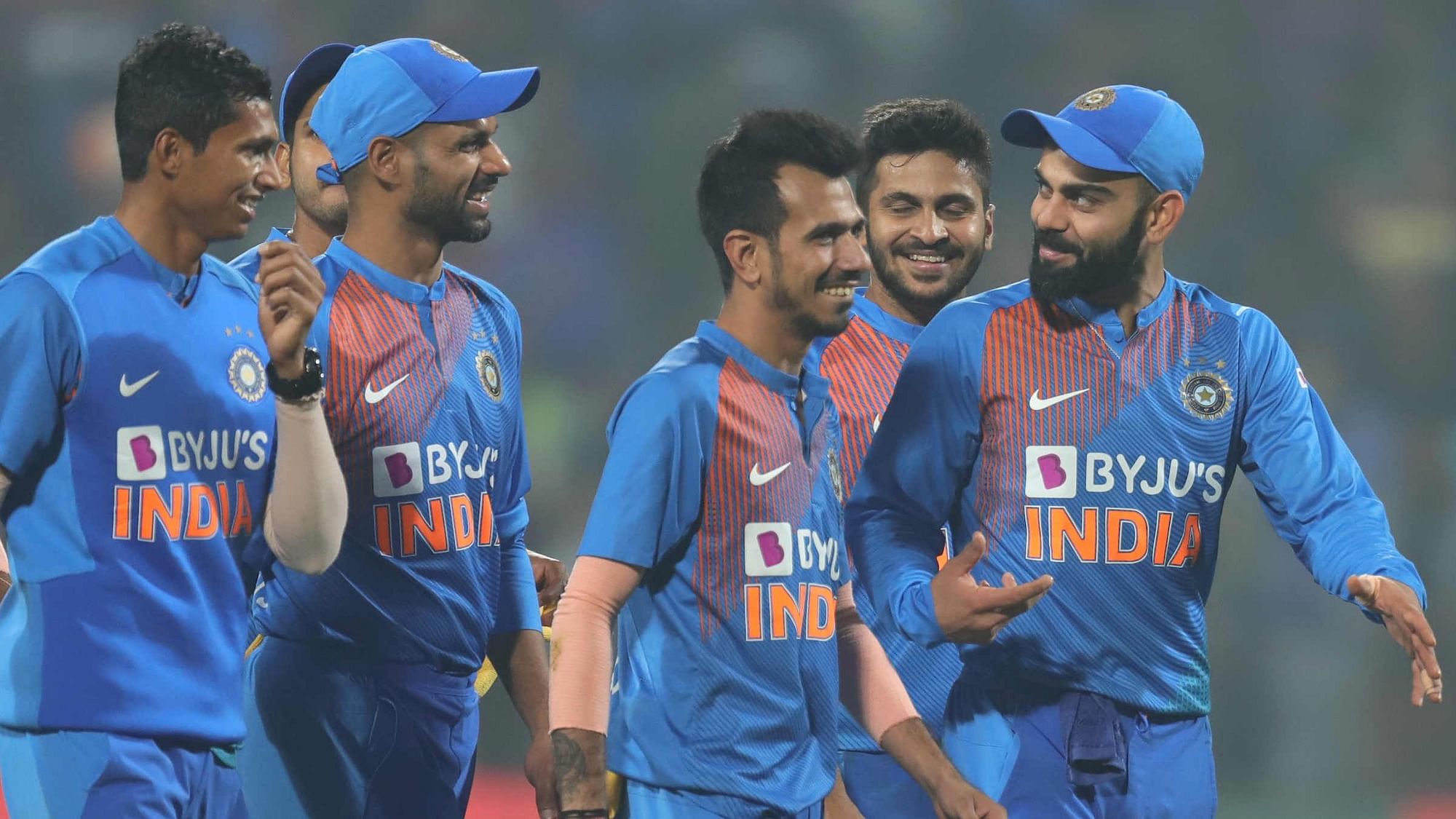 Live updates from the 3rd T20 international between India and Sri Lanka in Pune.&nbsp;