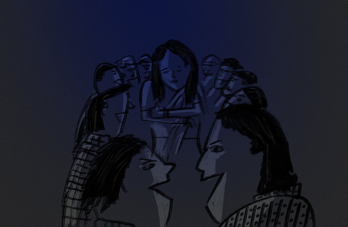 Women who solicit independently on the beach or on roads charge less, but are subjected to abuse as well. 