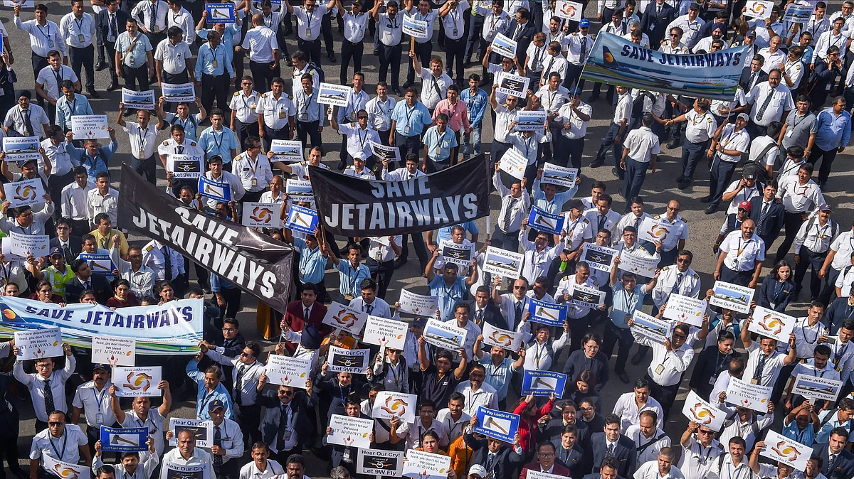 Jet Airways employees protest wearing uniforms in 2019.