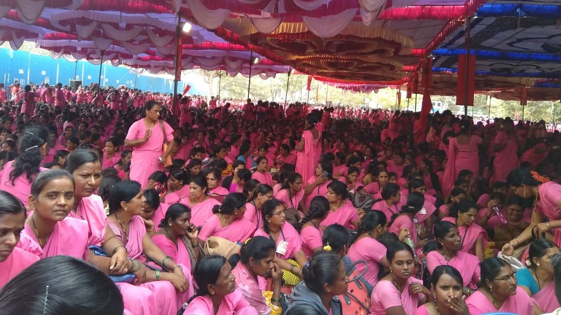 Thousands of ASHA workers marched to Freedom Park in Bengaluru on 3 January, demanding payment of wages allegedly delayed by 15 months.