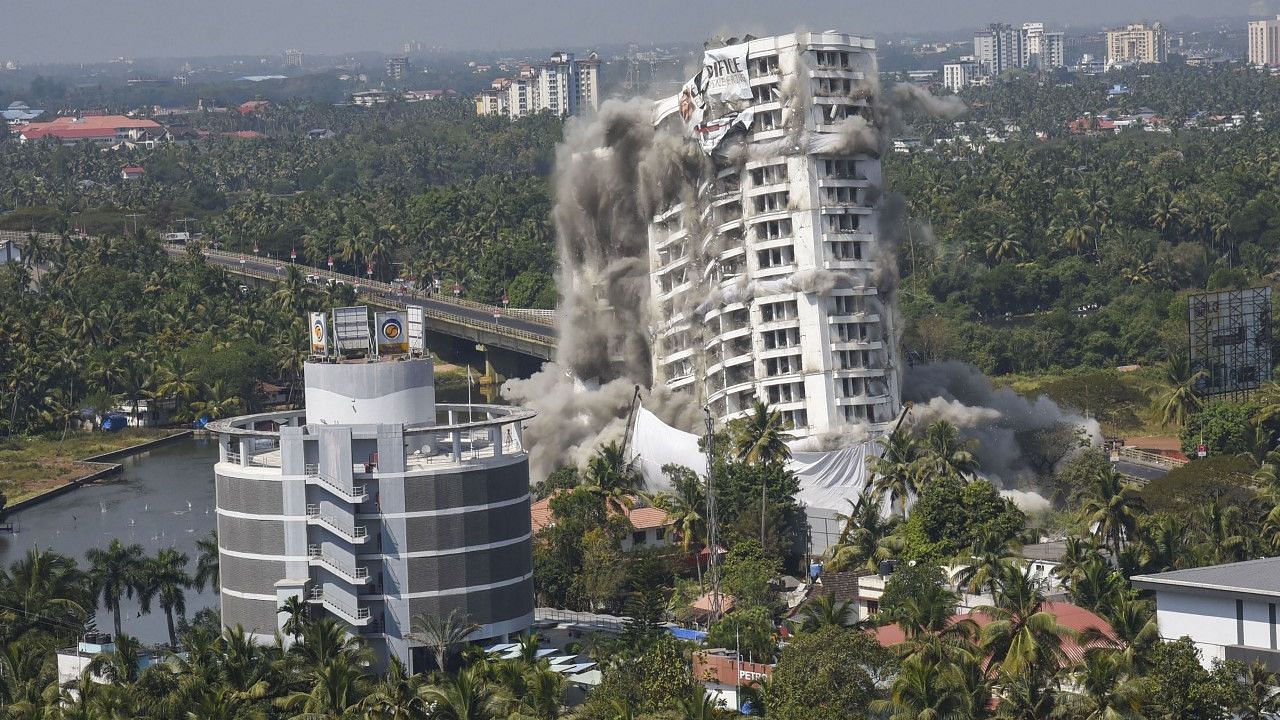The demolition of the illegal Maradu apartment complexes in Kochi began shortly after 11 am on Saturday, 11 January, when the H2O Holyfaith apartment tower was razed to the ground.