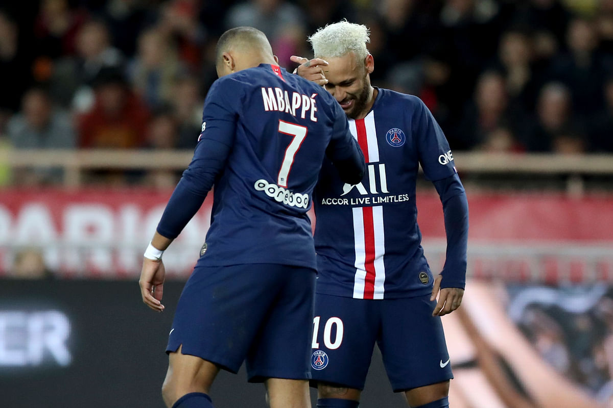 Paris Saint-Germain beat Monaco 4-1 at Monaco to take their French League lead to 8 points.