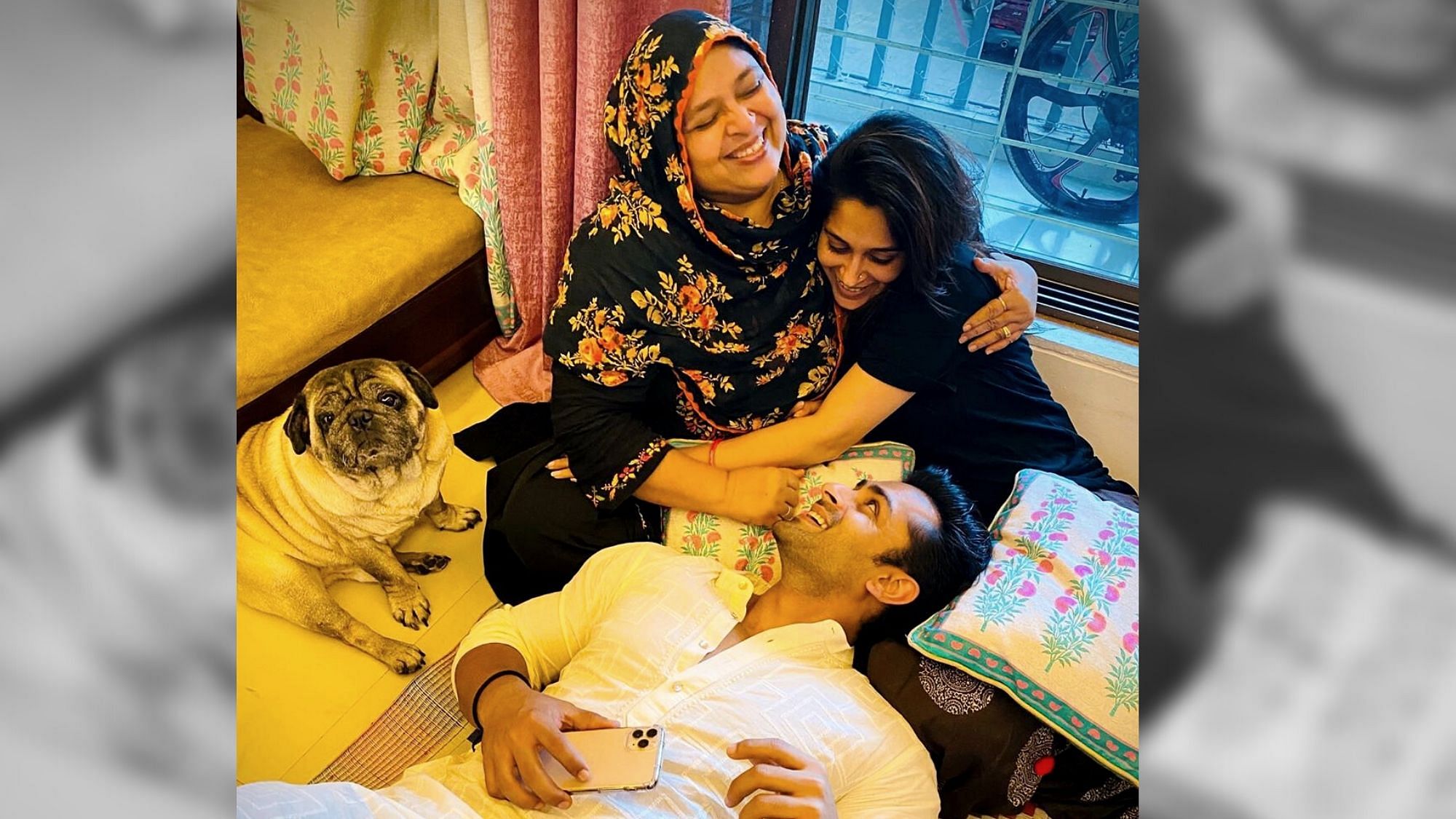Dipika Kakkar with husband Shoaib, mother-in-law and the family pet.