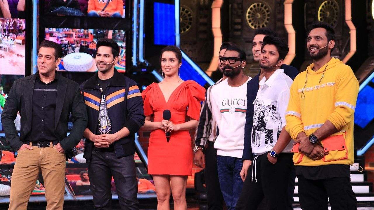 Varun Dhawan and Shraddha Kapoor make an appearance on the latest episode.