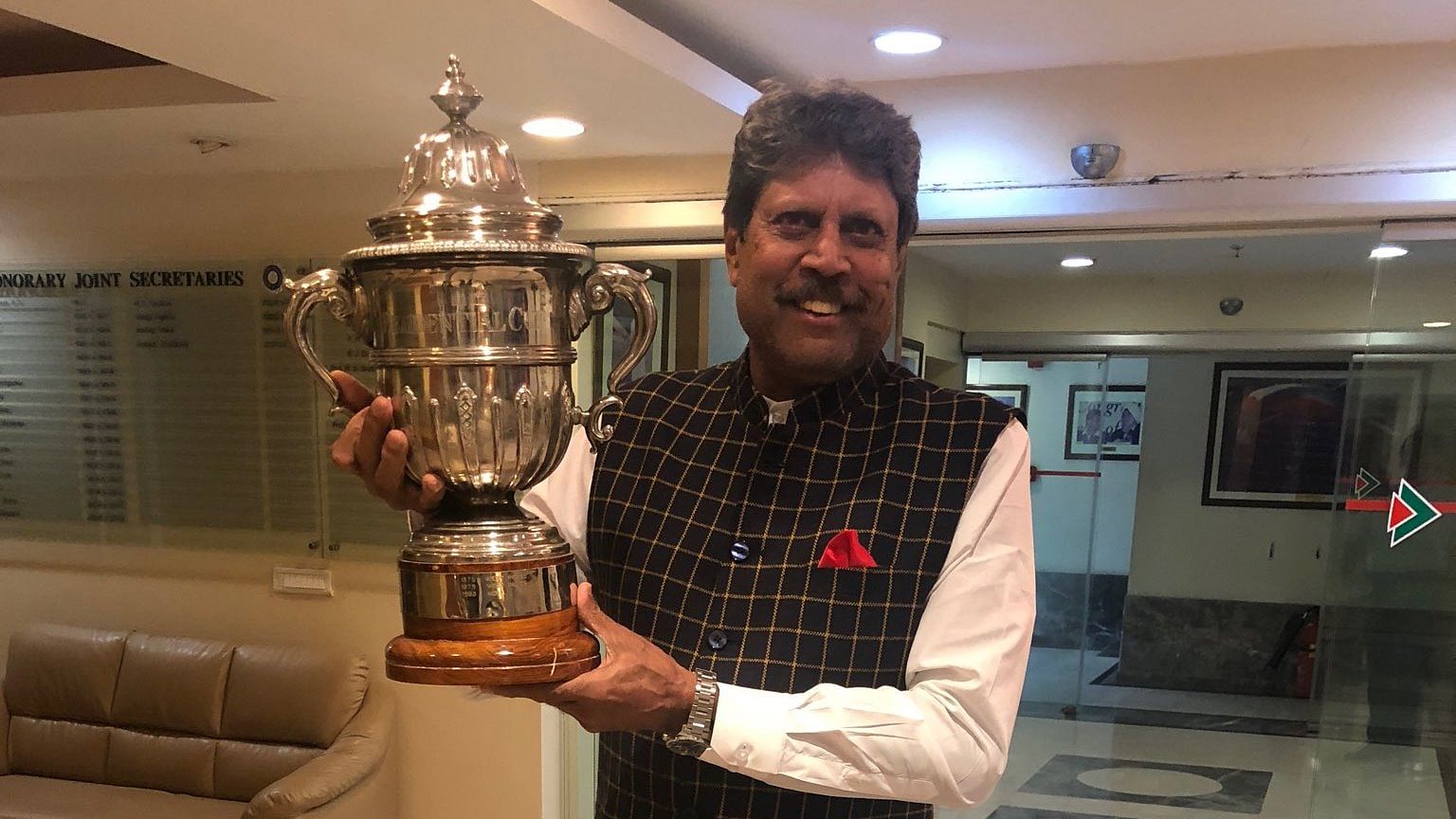 Kapil Dev has encouraged everyone to stay indoors as it’s a small part we can play in the fight against Coronavirus.