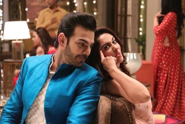 Karan V Grover and Dipika Kakar have a light moment during the shoot of <i>KHKT</i>. 