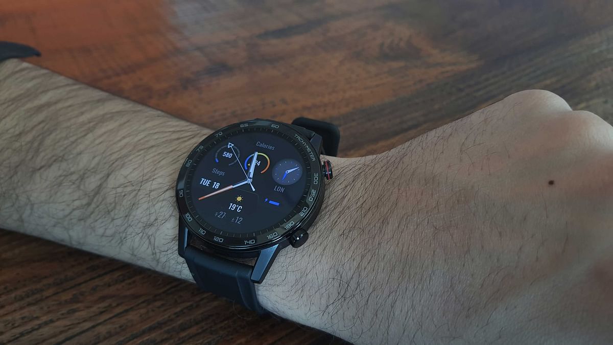 The Honor MagicWatch 2 borrows similar design elements from the Huawei Watch GT 2.