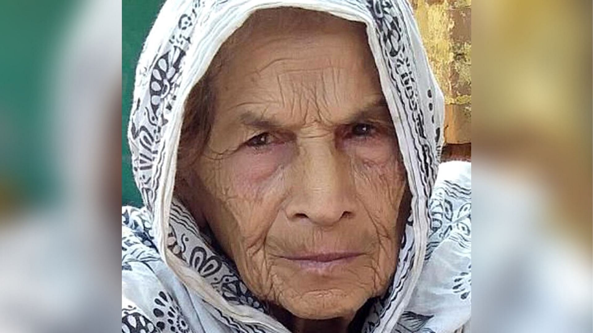 85-year-old Akbari died in the fire.