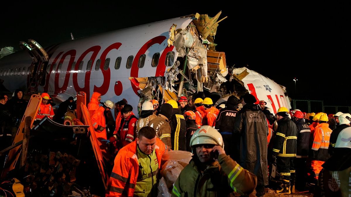 3 Dead, 179 Hurt: Plane Skids Off Runway, Splits Into 3 in Turkey