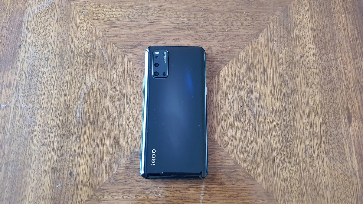 The phone comes with a 4,400mAh battery.