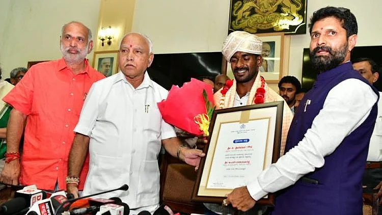 28-year-old Kambala jockey Srinivas Gowda meets CM Yediyurappa.