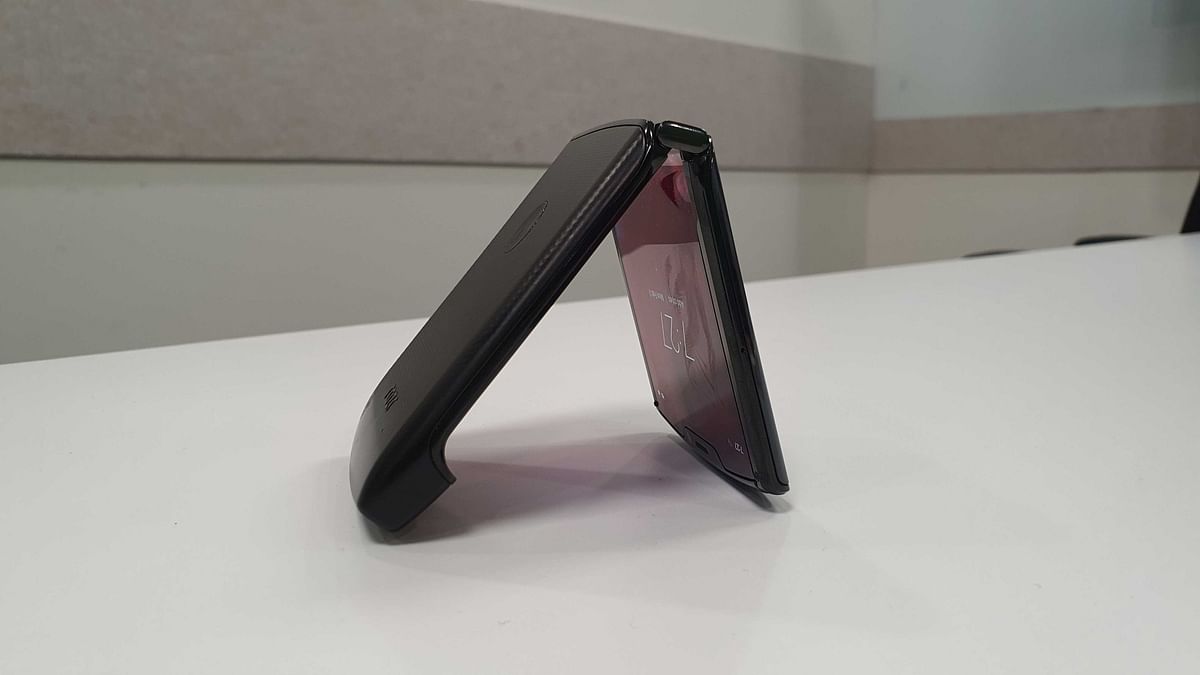 The Moto Razr will be coming to India very soon. Here’s a first look at what the phone looks like.