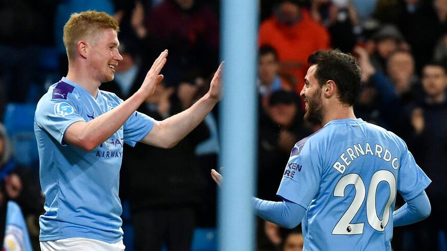 Kevin de Bruyne (left) scored the second goal for Manchester City against West Ham United, after exchanging quite a few passes with Bernardo Silva.