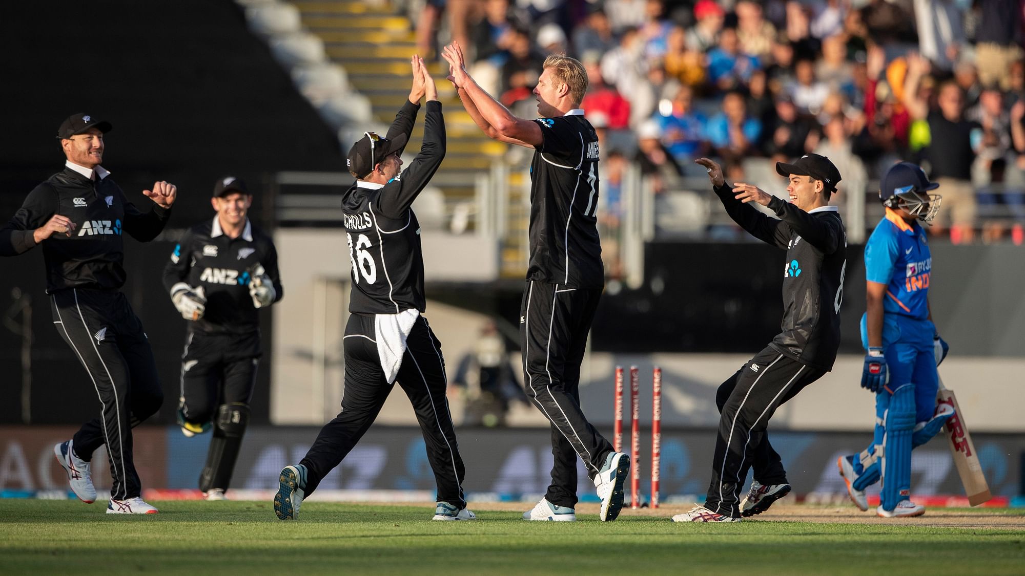 New Zealand beat India by five wickets in the third ODI at Mount Maunganai.