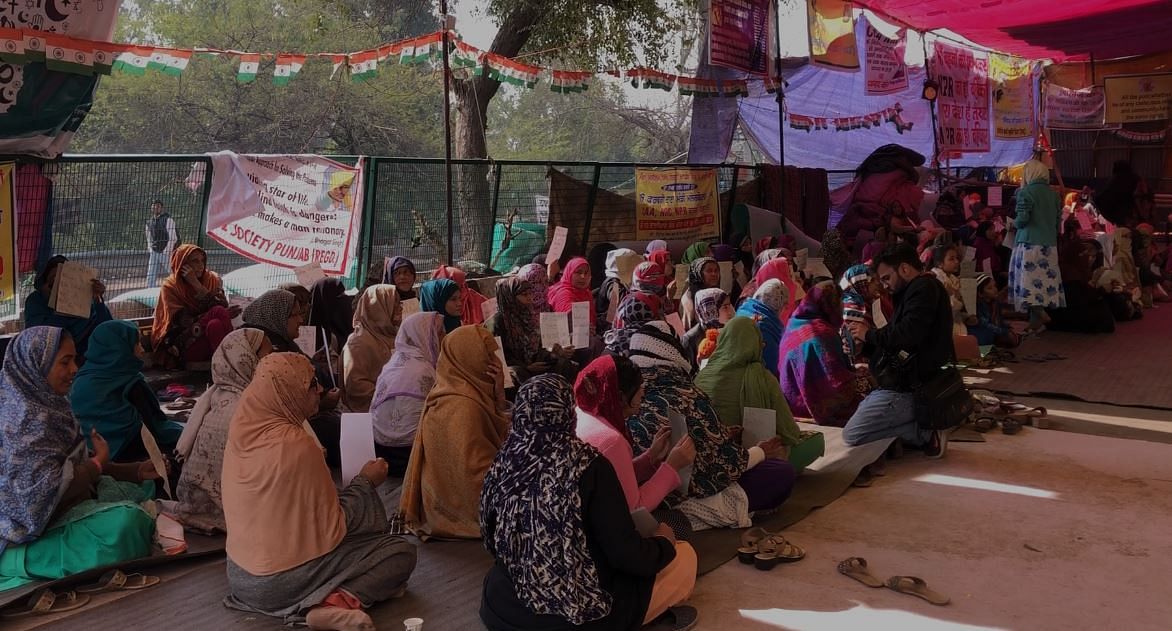 Women protesters at the site of protest.&nbsp;